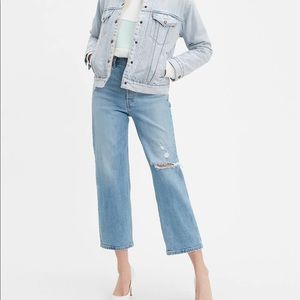 Levi’s Ribcage Straight Ankle Jeans